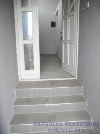 Nekretnina: LEPA PORODIČNA KUĆA U NOVOM SELU, 3 ARI PLACA