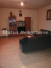 Nekretnina: Dve kuće na Placu-Odlična ponuda