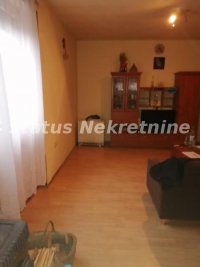 Nekretnina: Dve kuće na Placu-Odlična ponuda