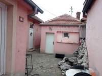 Nekretnina: ODLIČNA LOKACIJA! 3 STAMBENA OBJEKTA NA PLACU OD 3 ARA