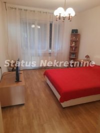 Nekretnina: Petrovaradin-uknjižena porodična kuća 171 m2 na placu od 451 m2 u lepom i mirnom kraju-065/385 8880