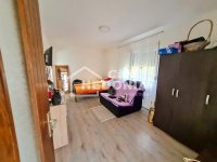 Nekretnina: Aranđelovac, tri objekta na 100 ari placa ID#8332
