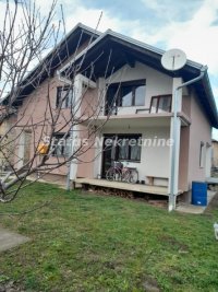 Nekretnina: Temerin-novija spratna kuća 180 m2 na placu 738 m2 i na uglu dve ulice-065/385 8880