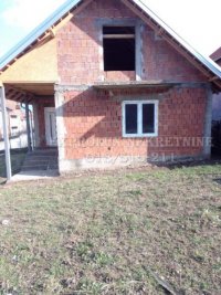 Nekretnina: KUĆA NA TROŠARINI NA PLACU OD 3,10 ARI