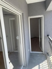 Nekretnina: Prodajem nov, dvosoban stan ispod Ljubovića, Ulica crnogorskih serdara u blizini Union mosta.