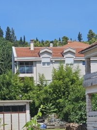 Nekretnina: Prodajemo renoviranu kuću, 307m2 na placu od 322m2, naselje Gorica C, u ulici Vukice Mitrović.