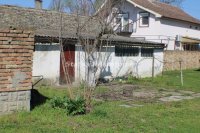 Nekretnina: Melenci-odlična kuća sa 2 Apartmana