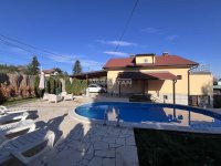 Nekretnina: Avala - Šuplja stena