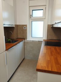 Nekretnina: Vračar, luks novogradnja sa garažnim mestom