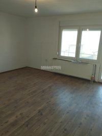 Nekretnina: Velika porodična kuća