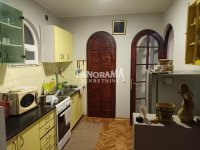 Nekretnina: Kuća na Ledinama ,7.0 ,240m2 ,na 9 ari placa ID#3193