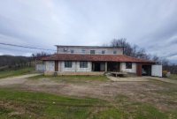 Nekretnina: Stambeno-poslovni prostor,kuce,magacin,domacinstvo