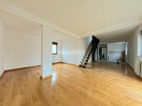 Nekretnina: Autokomanda, duplex, lux, nov
