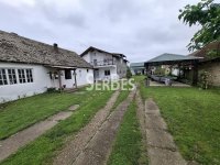 Nekretnina: Seosko imanje sa tri kuće na placu od 2451m2 u Kovilju ID#1660