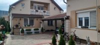 Nekretnina: Prodajem dve kuce na jednom placu