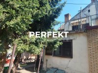 Nekretnina: Centar, 120m2, spratna na 1,43 ari placa