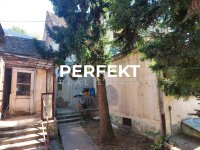 Nekretnina: Centar, 120m2, spratna na 1,43 ari placa