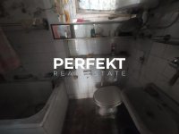 Nekretnina: Centar, 120m2, spratna na 1,43 ari placa