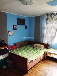 Nekretnina: Devetosobna kuća