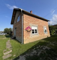 Nekretnina: Novi Sad Klisa kuća pr+ptk pom.objekat plac 618m2 ID#1524