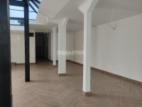 Nekretnina: Venizelosova, renoviran, prazan