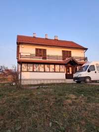 Nekretnina: Prodajem kucu u Arandjelovcu 300m2