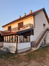 Nekretnina: Prodajem kucu u Arandjelovcu 300m2