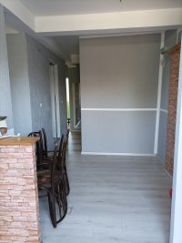 Nekretnina: Prazan stan u kući, 50m2, zaseban ulaz