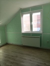 Nekretnina: Prazan stan u kući, 50m2, zaseban ulaz