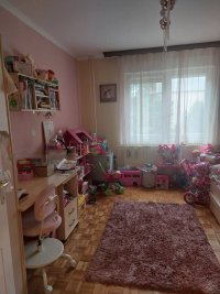 Nekretnina: Odlican trosoban stan u Beceju