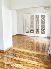 Nekretnina: Knez Mihailova, salonac, lux, deljiv u dve jedinice
