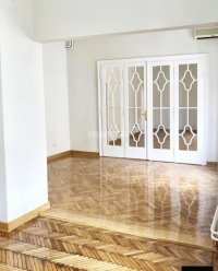 Nekretnina: Knez Mihailova, salonac, lux, deljiv u dve jedinice