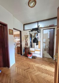 Nekretnina: Kaluđerica,uknjižena kuća sa 4 stana,474m2,10ari ID#1556