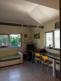 Nekretnina: KUĆICA NA RIBNJAKU ID#7019