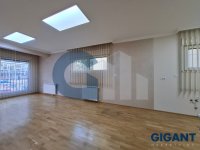 Nekretnina: VOZDOVAC Južni bulevar ID: 9490216