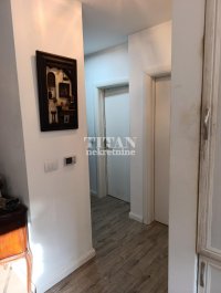 Nekretnina: u novijoj zgradi ,prvi sprat,parking u dvoristu ID#5603