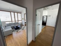 Nekretnina: Odmah useljiv, namešten, dve terase ID#4237