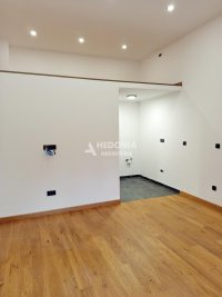 Nekretnina: Ruzveltova, Sv.Nikole, noviji, 0.5, renoviran ID#10297