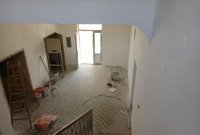 Nekretnina: Poslovno-stambena zgrada u Titelu