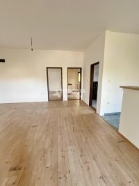 Nekretnina: Jajinci, Bojana Stupice, 7.0, prostrana spratna kuća ID#10306