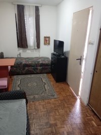 Nekretnina: Izdajem garsonjeru Zeleznik 250e