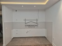 Nekretnina: NOV ČETVOROSOBAN STAN-  za kancelarije ID#7068