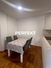 Nekretnina: Centar, trosoban, 89m2, čevrti sprat, lift, eg