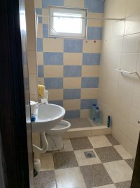 Nekretnina: Prodajem polovinu kuce u Lazarevcu