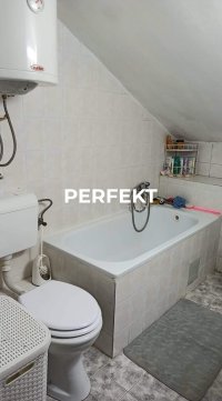 Nekretnina: Gornji grad, dvosoban, 49m2, tre'i sprat potkrovlje