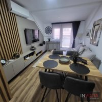 Nekretnina: Luks dvosoban sa garažom-centar