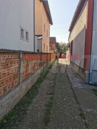 Nekretnina: ZEMUN Vojni put 2-Altina ID: 868782152