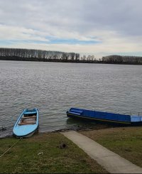 Nekretnina: 2-etažna kuća na prodaju, Gradske lokacije, 30.000€, 63m²