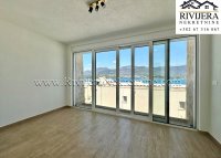 Nekretnina: Na prodaju moderna gradska kuca na obali mora Tivat