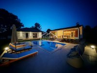 Nekretnina: Privatno imanje za život i uživanje – Guncati, 25 km od Beograda ID#24899